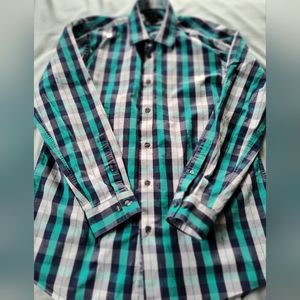 APT 9 Men's Button Up Shirt Size 16 1/2 (34-35). Long Sleeves Smoke Free Home